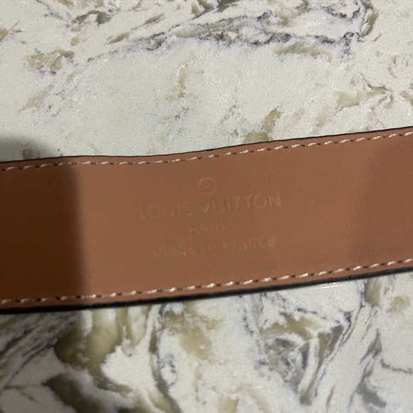 LV BELT only been used couple of times new condition 150 Price is negotiable. - Picture 4 of 4